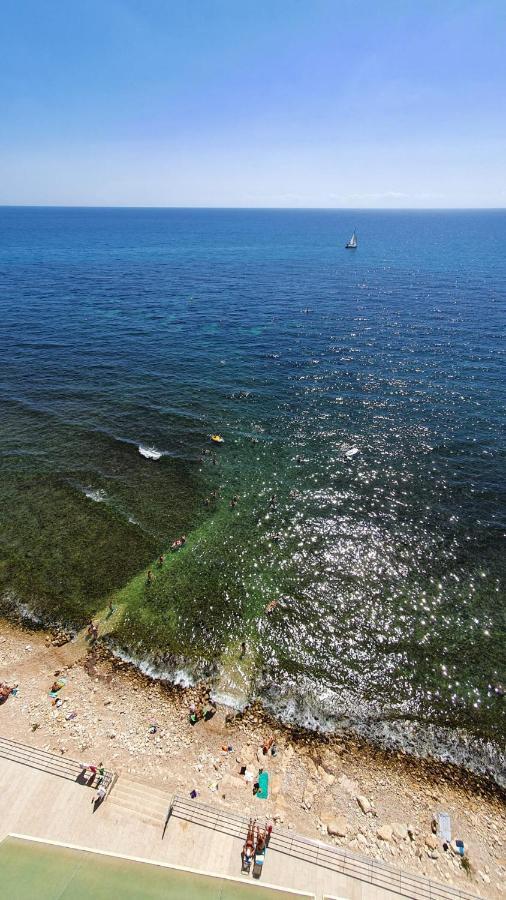 Sobre Las Olas Del Mar El Campello Kültér fotó
